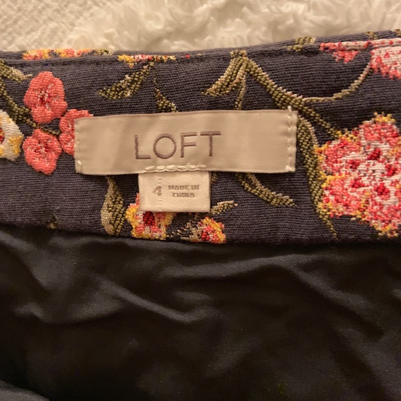 LOFT Floral Skirt - Picture 3 of 4